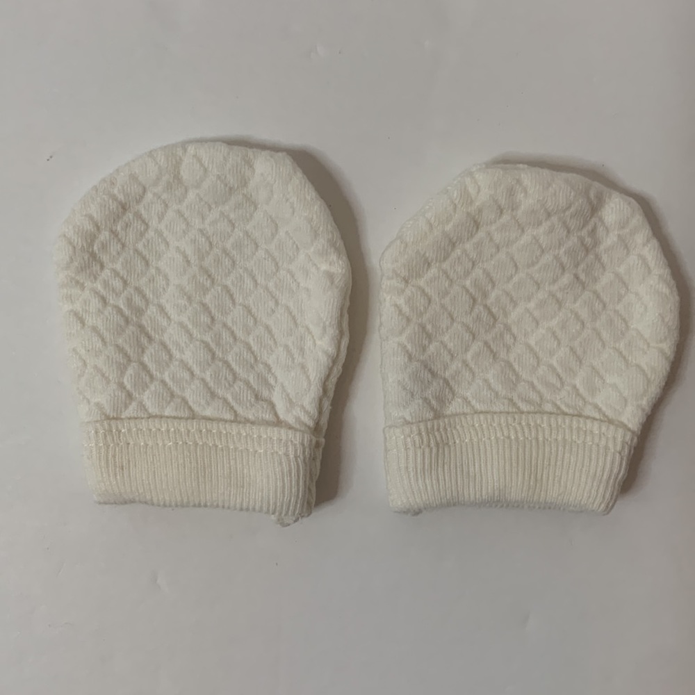 ⭐️LAST CHANCE ITEM⭐️ Infant No Scratch Mittens